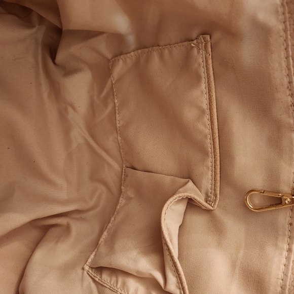 Tan BCBG Paris Tote Quilted Faux Leather with Detachable Tassle  Key Chain - Picture 2 of 14